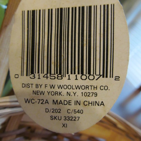 Vintage NWT Woolworth Woven Wicker Basket w/ Handle 14" Tall Two-Tone NEW - Picture 4 of 12